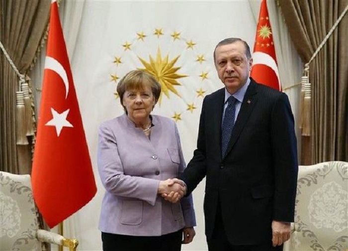 Merkel and Erdogan hold tense meeting in Turkish capital